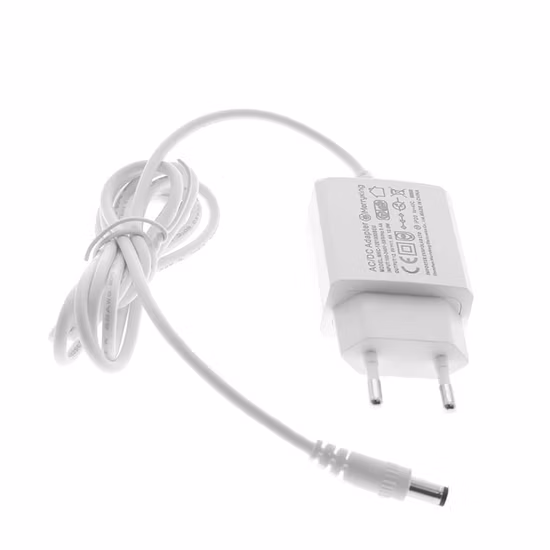 Certificado En62368 6V 9V 12V 24V 36V 1A 2A 3A 4A 5A 36W Fuente de alimentación conmutada de escritorio Adaptador de CA CC con clip de montaje para cámara CCTV Tira de luz LED LCD